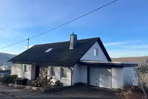 Wilnsdorf-Niederdielfen, hochwertiges, geräumiges Wohnhaus in sonniger Aussichtslage – Siegen-Wittgenstein (Kreis) – Vorschaubild 1