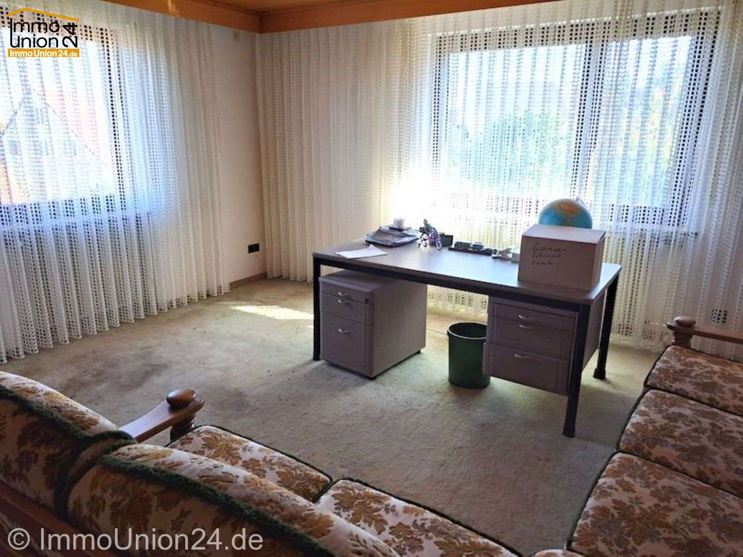 Immobilie in Spalt - TOP 220 qm Ein- Zweifamilienhaus mit Ausbaureserve im Dachgeschoss und 2 Garagen auf 1.320 qm Grund - Bild 2