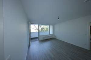 Köln-Neubrück, 3-Zi.-Wohnung mit Balkon, Verfügbar ab 01.09. – Weismantelweg 9, 51109 Neubrück, Köln – Vorschaubild 2