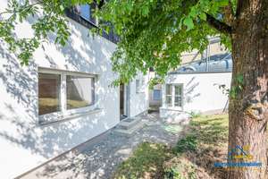 Traumhafter Domblick & Südwest-Hanglage: Großzügiges Wohnhaus mit Einliegerpotenzial – Die vollständige Adresse der Immobilie erhältst du vom Anbieter., 93055 Brandlberg-Keilberg, Regensburg – Vorschaubild 2