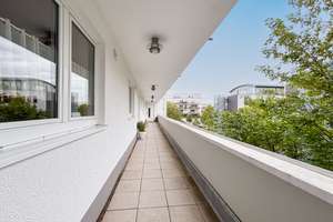 Modernes Wohnen im Europaviertel: Gepflegte 2-Zimmer-Wohnung (Bj. 2003) mit Balkon & TG Stellplatz