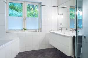 Erstklassiges Wohnen in Wellingsbüttel – stilvolles Reihenhaus mit Waldblick – Wellingsbütteler Landstraße 175, 22337 Ohlsdorf, Hamburg – Vorschaubild 16