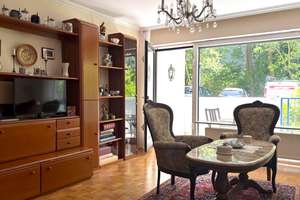 "ZENTRAL WOHNEN IM GRÜNEN"! Schöne 2- Zimmer Wohnung im EG mit Balkon, TG Stellplatz  , 72 Qm – 60431 Eschersheim, Frankfurt am Main – Vorschaubild 4