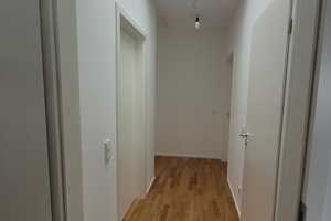 Neuwertige, voll-klimatisierte 4-Zimmer-Penthouse-Wohnung in zentraler Lage von privat – Köln – Vorschaubild 23
