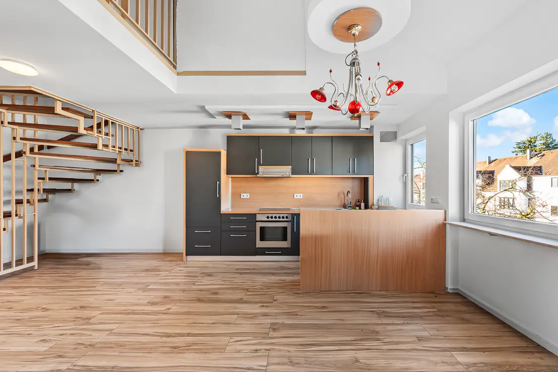 Seltenheit in Obersendling: Galeriewohnung mit Westbalkon — foto 3