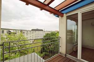 Ihr Rückzugsort im Dachgeschoss - ruhig, gepflegt, mit Loggia