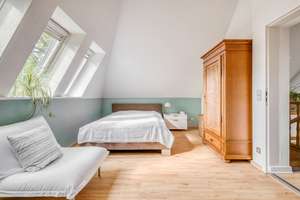 Lichtdurchflutete 4-Zimmer-Maisonettewohnung in ruhiger und grüner Lage in Nikolassee – Die vollständige Adresse der Immobilie erhältst du vom Anbieter., 14129 Nikolassee, Berlin – Vorschaubild 7