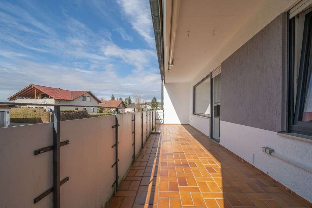 Immobilie in Güglingen - Großzügige kernsanierte 4,5 Zimmer-EG-Wohnung in attraktiver Wohnlage von Güglingen - Bild 1