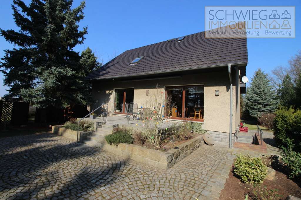 Immobilie in Drebkau - Einfamilienhaus in Alleinlage mit Doppelgarage und großem Grundstück - Bild 0