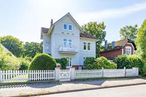 Jugendstil trifft Idylle: Ihr Zweifamilienhaus-Projekt – Die vollständige Adresse der Immobilie erhältst du vom Anbieter., 22559 Rissen, Hamburg – Vorschaubild 4