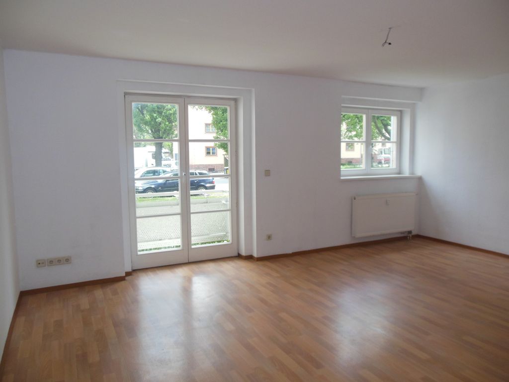XXL Wohnzimmer mit Balkon - geräumiges Bad - Ruhig Wohnen im ... XXL Wohnzimmer mit Balkon - geräumiges Bad - Ruhig Wohnen im ...