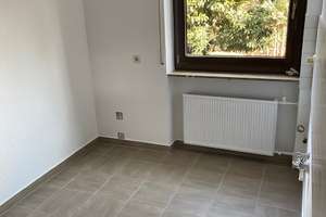 Reihenmittelhaus mit Potenzial – solide und mit Gestaltungsspielraum – Die vollständige Adresse der Immobilie erhältst du vom Anbieter., 91058 Eltersdorf, Erlangen – Vorschaubild 4