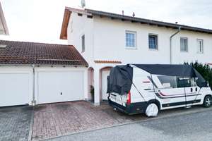 Hochwertige Doppelhaushälfte mit Kamin, Garten & viel Platz – Wohnen in familienfreundlicher Lage – Die vollständige Adresse der Immobilie erhältst du vom Anbieter., 84137 Vilsbiburg – Vorschaubild 1