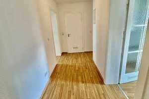 Gepflegte 4 - Zimmerwohnung mit 2 x Balkon in der Mitte Wiesbadens! – Bülowstrasse 7, 65195 Wiesbaden – Vorschaubild 14