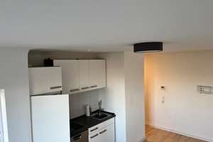 Möblierte 2-Zimmer-Wohnung mit Balkon und traumhaftem Weitblick über Stuttgart – Klippeneckstraße 18, 70186 Gaisburg, Stuttgart – Vorschaubild 4