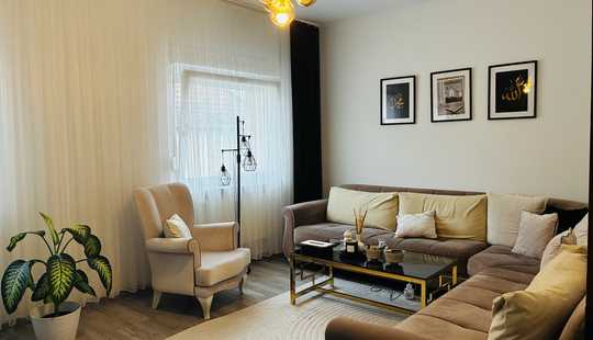 Bild von ** Teilsaniertes 4 Familienhaus in zentrumsnaher und ruhiger Lage! **