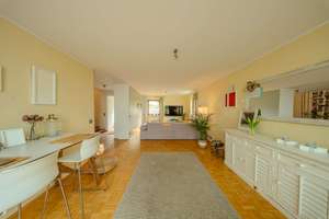 Charmantes Familiendomizil in Bestlage von Rondorf: 109m² Wfl. + 21m² Wintergarten mit Kaminofen – Die vollständige Adresse der Immobilie erhältst du vom Anbieter., 50997 Rondorf, Köln – Vorschaubild 11