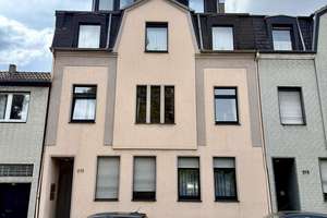 Gepflegtes Mehrfamilienhaus mit großem Garten und solider Rendite in Oberhausen-Styrum – Die vollständige Adresse der Immobilie erhältst du vom Anbieter., 46045 Styrum, Oberhausen – Vorschaubild 2