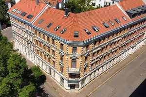 INVESTITION IN DIE ZUKUNFT | Dachgeschosstraum mit 2 Zimmern und Möblierung – Die vollständige Adresse der Immobilie erhältst du vom Anbieter., 4229 Kleinzschocher, Leipzig – Vorschaubild 1