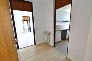 Traumhafte 3 ZKB-Wohnung, Balkon, EBK, gepflegte Wohnanlage - TG optional - Nähe Uni-Klinik – Rößlestraße 32, 86156 Kriegshaber, Augsburg – Vorschaubild 11