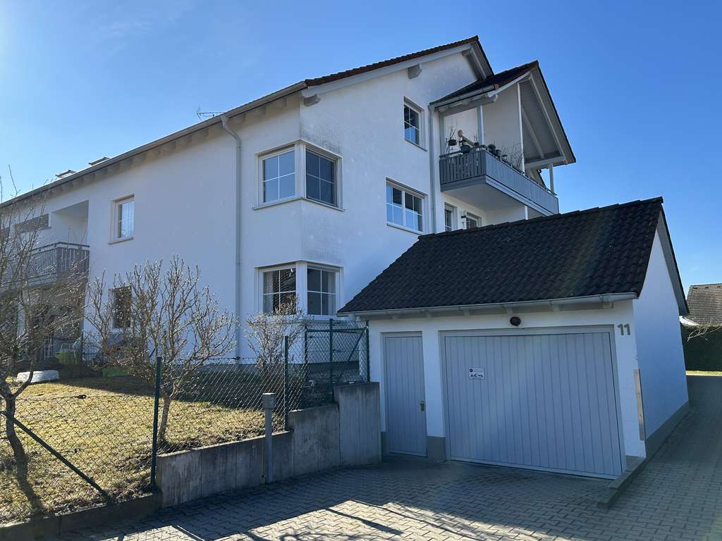 Immobilie in Diedorf - Herrliche 3 ZKB DG Wohnung mit Balkon – provisionsfrei - vermietet -ruhige Lage in Lettenbach - Bild 0