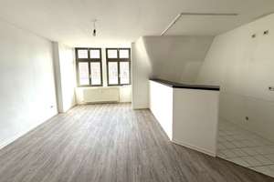 Helles und geräumiges Dachgeschoß mit Wannenbad – Lessingstraße 26, 39108 Stadtfeld Ost, Magdeburg – Vorschaubild 1