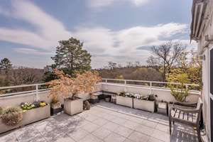 Traumhafte Dachterrasse & sofort verfügbar: 
Hochwertige Studio-Wohnung in Havel‑Nähe in Berlin – Die vollständige Adresse der Immobilie erhältst du vom Anbieter., 14055 Westend, Berlin – Vorschaubild 9
