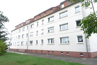 Kapitalanlage: Vermietete 4-Raum-Wohnung in Zwochau mit Garage
