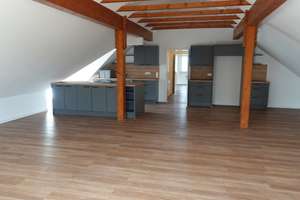Wunderschöne 2-Zimmer Dachgeschoss-Wohnung in Perkam – Bahnhofstraße 14, 94368 Perkam – Vorschaubild 2
