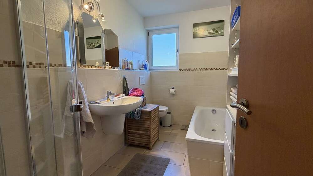 Immobilie in Warder - Einfamilienhaus mit Einliegerwohnung und Doppelgarage in ruhiger Wohnlage von Warder - Bild 0