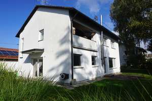 Zweifamilienhaus mit 2 Garagen in Bestlage in Hohenbrunn - frei zum 01.03.2026 ! – Neulinger Str. XX, 85662 Hohenbrunn – Vorschaubild 1