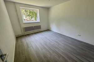 Helle, modernisierte 3-Zimmer-Erdgeschosswohnung mit Balkon – sofort bezugsbereit – Sternbergstraße 75, 38229 Gebhardshagen, Salzgitter – Vorschaubild 5