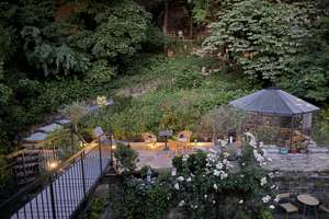 Exklusive 5,5-Zimmer-Wohnung mit Gartenidylle mitten in der Stadt
