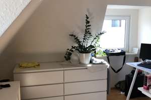 Feuerbach, helle 3 Zimmer Dachgeschoß- Wohnung in ruhiger Lage, mit toller Aussicht – Die vollständige Adresse der Immobilie erhältst du vom Anbieter., 70469 Lemberg/Föhrich, Stuttgart – Vorschaubild 11