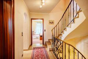 Familienhaus mit sonnigem Garten und Ausbaupotenzial in begehrter Lage Solln – Die vollständige Adresse der Immobilie erhältst du vom Anbieter., 81477 Obersendling, München – Vorschaubild 6