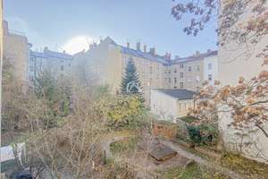 GROßZÜGIGE UND KLASSISCH SCHÖNE ALTBAUWOHNUNG MIT TOLLEM BLICK! RUHIG GELEGEN! PROVISIONSFREI! – Wilsnacker Straße 63, 10559 Moabit, Berlin – Vorschaubild 5