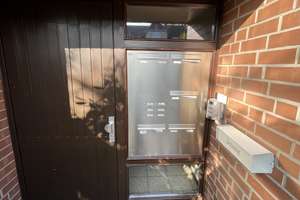 Schöne 4 Zimmerwohnung mit Balkon und Tiefgarage  – Schönsberg 1a, 22395 Sasel, Hamburg – Vorschaubild 2