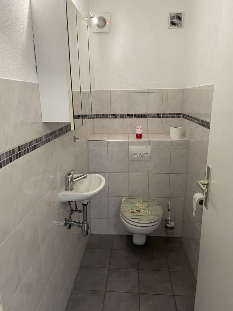 Immobilie in Eberstadt - Gepflegte 3-Zimmer-Wohnung im 2. OG mit Balkon in Eberstadt von privat zu verkaufen - Bild 2