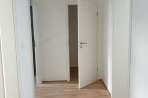 ***Hochwertig sanierte 3-Raum-Wohnung mit Balkon und EBK**WE01** – Körnerstraße 17, 9130 Sonnenberg, Chemnitz – Vorschaubild 6