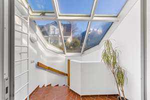 Architektonisches Highlight mit hohen Decken, Sonnenterrasse und fantastischem Neckarblick – Die vollständige Adresse der Immobilie erhältst du vom Anbieter., 69118 Schlierbach, Heidelberg – Vorschaubild 7