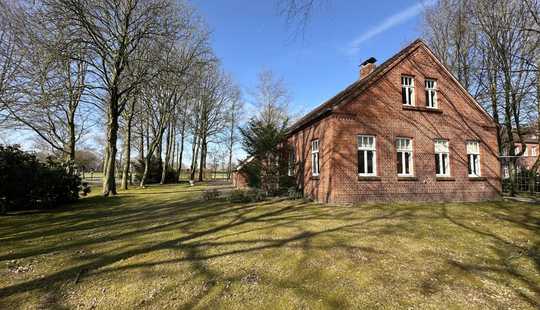 Bild von Resthof mit viel Potenzial und Charme!