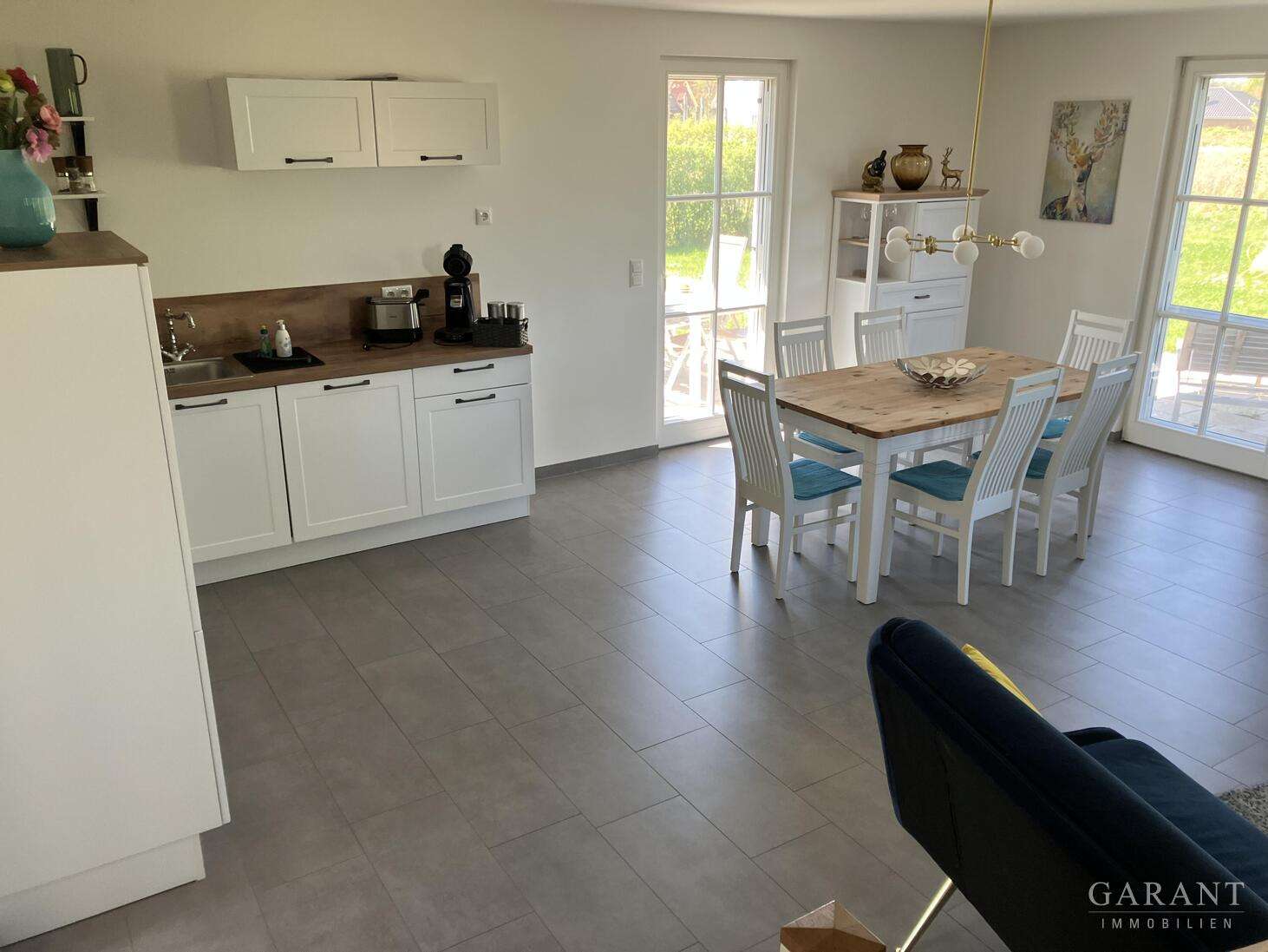 Immobilie in Kramerhof - **** Modernes Reetdach-Ferienhaus am Strelasund **** - Bild 1