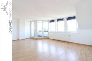 Bielefeld-Mitte - Nähe Radrennbahn: 2 Zimmer-Wohnung mit Loggia und Einbauküche – Die vollständige Adresse der Immobilie erhältst du vom Anbieter., 33609 Mitte, Bielefeld – Vorschaubild 4