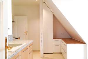 Exklusive 3-Zimmer Dachgeschoss Wohnung mit ausbauhfähigen Spitzboden zur Maisonette Wohnung – 80687 Sankt Ulrich, München – Vorschaubild 14
