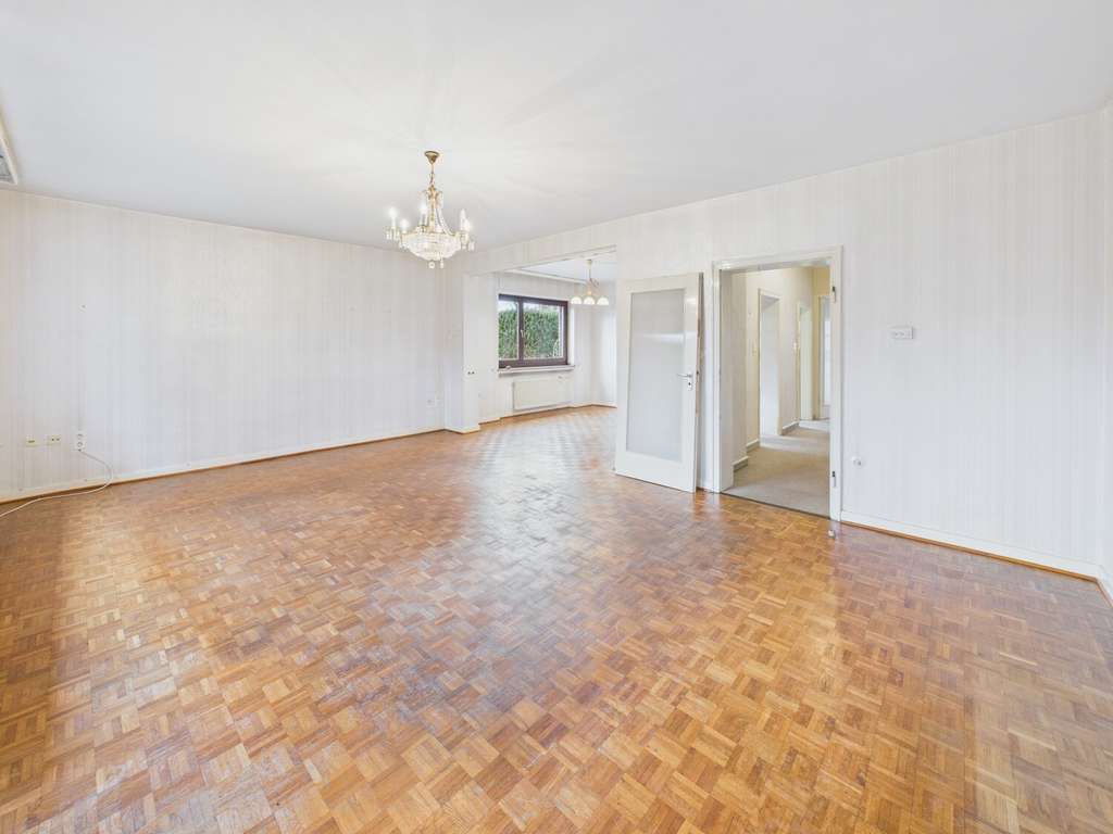 Immobilie in Wesseling - Großzügige Doppelhaushälfte in Wesseling mit Entwicklungspotenzial - Bild 3