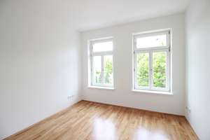 * Gehobene Ausstattung *  2 Zimmer mit Parkett * Tageslichtbad mit Wa.+ Du. * Fußbodenheizung *  – Limbacher Str. 54, 9113 Kaßberg, Chemnitz – Vorschaubild 2
