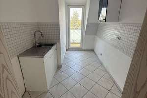 Wohnen über den Dächern: Charmante 3-Zimmer-DG-Wohnung mit Balkon – Die vollständige Adresse der Immobilie erhältst du vom Anbieter., 4178 Böhlitz-Ehrenberg, Leipzig – Vorschaubild 9