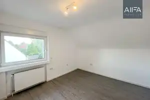 AllFa – Saniertes und freistehendes Einfamilienhaus auf Sonnen-Traumgrundstück wartet auf Sie! – Neuss (Rhein-Kreis) – Vorschaubild 8