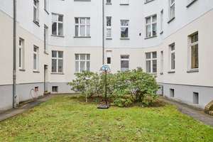 Attraktive Lage in Karlshorst: Helle 1-Zimmerwohnung mit Altbauflair – keine Käuferprovision – Die vollständige Adresse der Immobilie erhältst du vom Anbieter., 10318 Karlshorst, Berlin – Vorschaubild 4