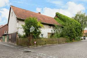 Einfamilienhaus mit großem Potenzial – Sanierungsobjekt in ländlicher Lage – Die vollständige Adresse der Immobilie erhältst du vom Anbieter., 38312 Achim – Vorschaubild 1